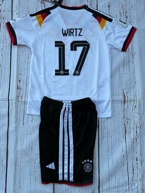 Germany home soccer Wirtz #17 set for kids